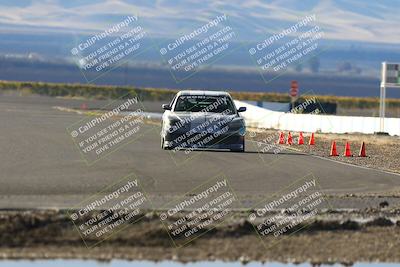 media/Nov-16-2025-CalClub SCCA (Sun) [[2975c16dfc]]/Group 6/Turn 1/